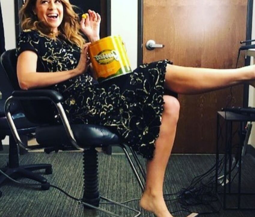 Jenna Fischer Legs & Heels 14 of 79 pics