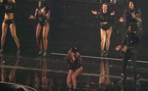 Beyonce Knowles Performing at the Kombank Arena in Belgrade 6 of 36 pics