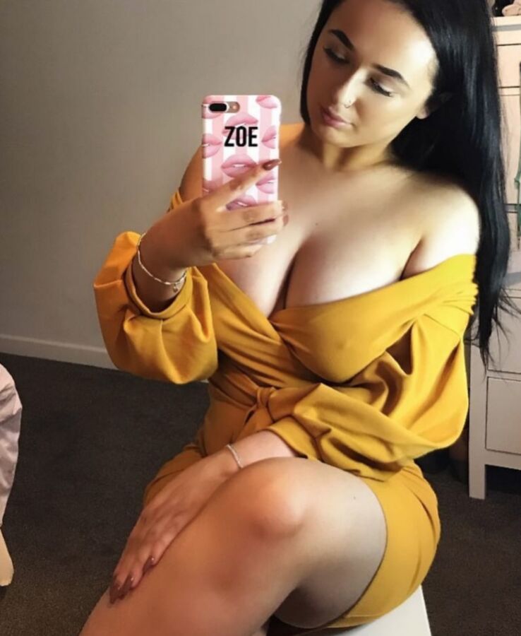 Zoe - Curvy Tits Teen Chav Slut 1 of 200 pics