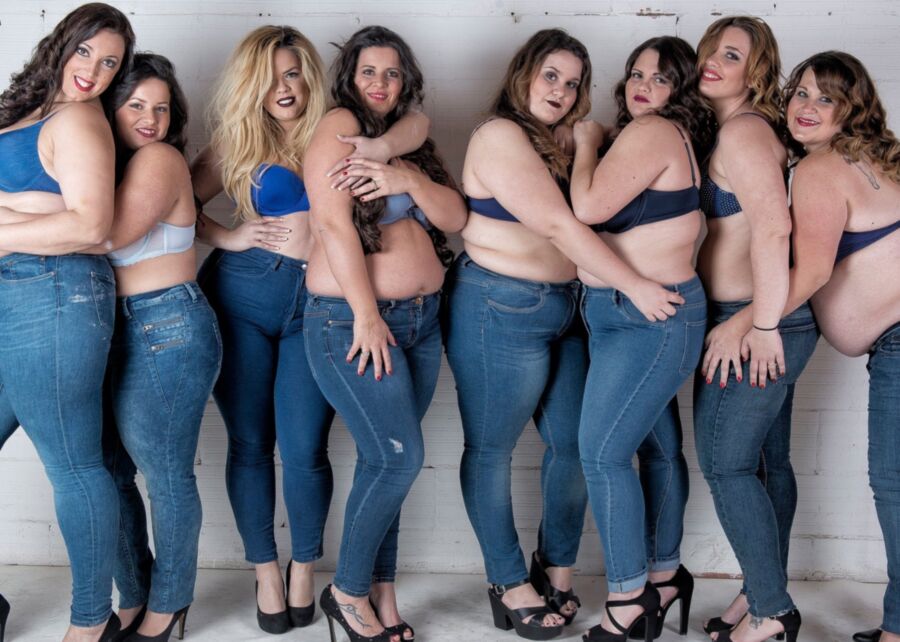 Group Plus Size  6 of 27 pics