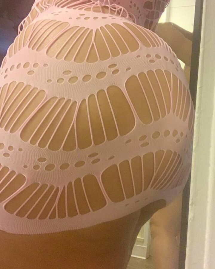 MissThickDiamond Whore With Huge Ass Of Instagram! 10 of 145 pics