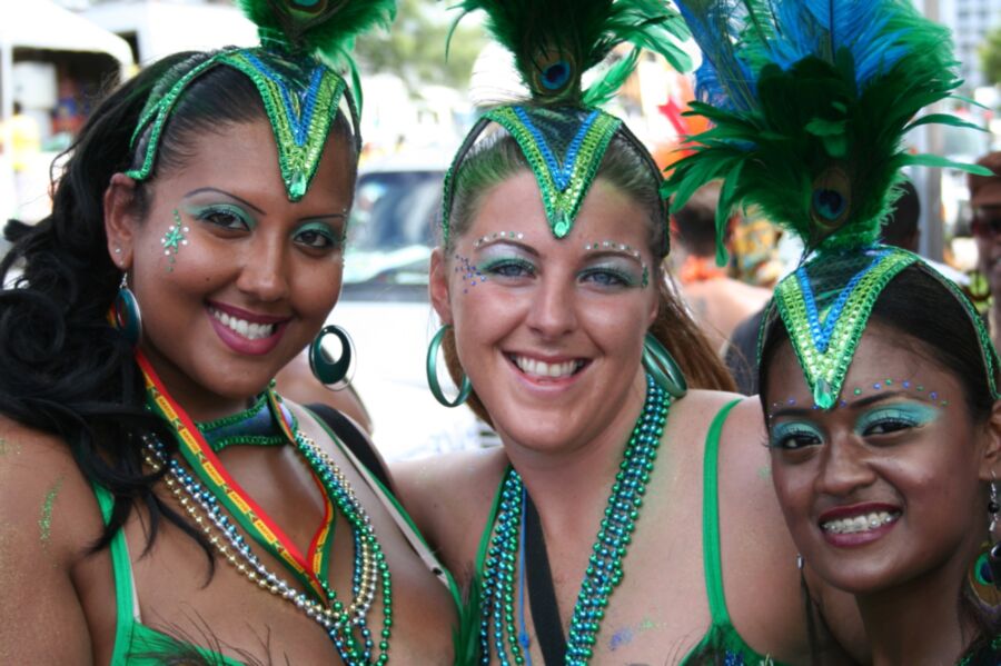 Street Carnival Girls. 11 of 176 pics