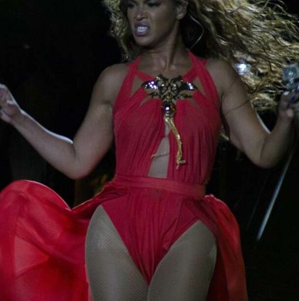 Beyonce Knowles Performing at the Kombank Arena in Belgrade 12 of 36 pics