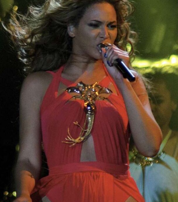 Beyonce Knowles Performing at the Kombank Arena in Belgrade 17 of 36 pics
