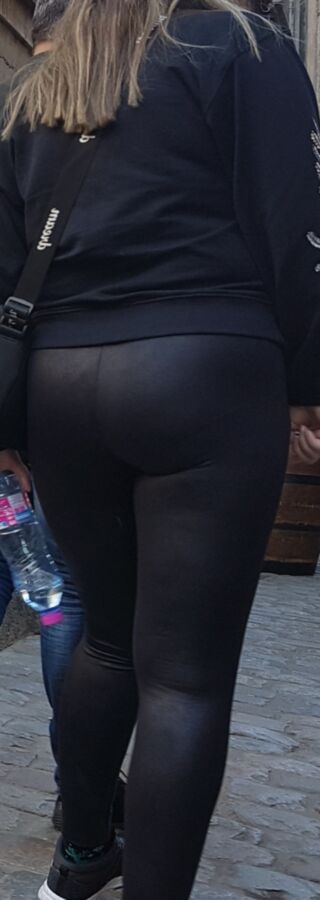 Candids Asses... Again  15 of 23 pics