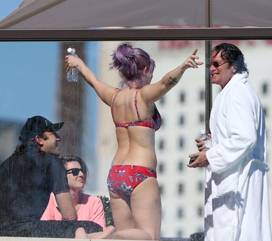 Kelly Osbourne Red Floral Bikini Candids in Sydney 19 of 21 pics