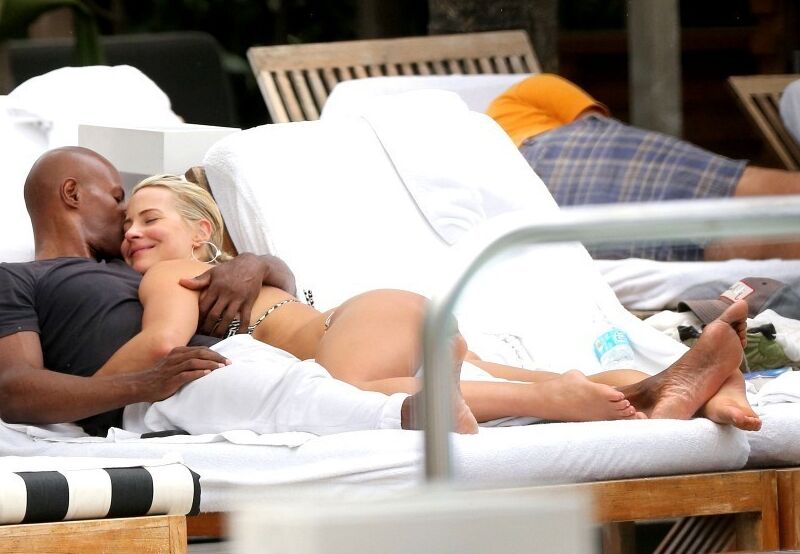 Brittany Daniel in Bikini, Kissing Poolside in Miami 4 of 9 pics