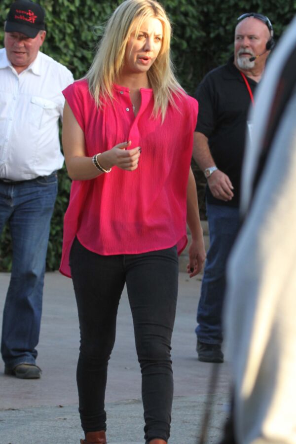 Kaley Cuoco at "Hollywood Charity Horse Show" in Burbank 7 of 9 pics