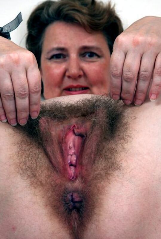 English MILF with very hairy pussy 2 of 12 pics