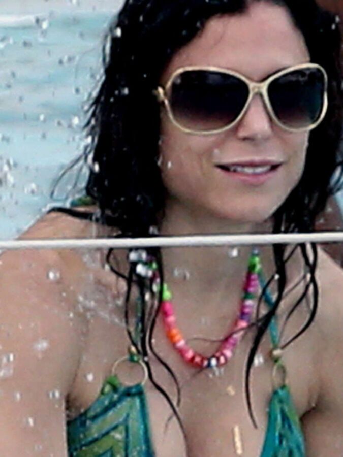 Bethenny Frankel at a Pool in a Green Bikini in Miami 2 of 12 pics