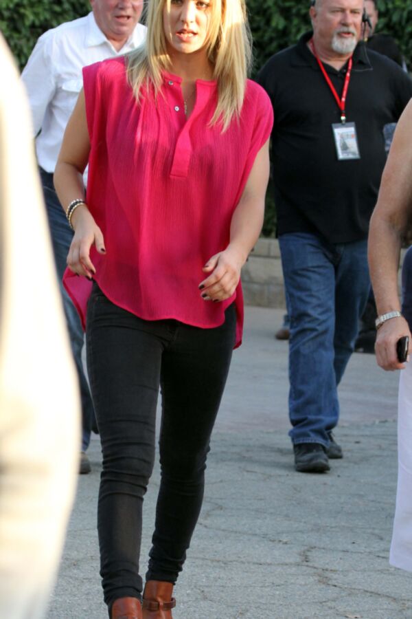 Kaley Cuoco at "Hollywood Charity Horse Show" in Burbank 8 of 9 pics