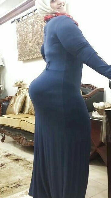 Hijabi Iraqi BBW Lamia with giant ass - Ex-mistress of diplomat 6 of 95 pics