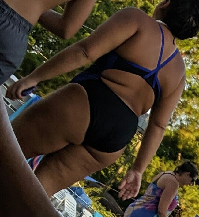 Pawg milfs at pool 23 of 31 pics