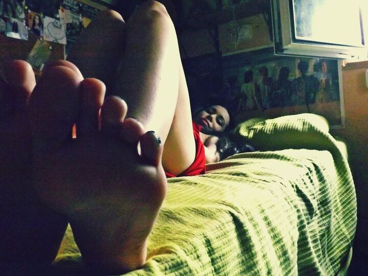 Alinas cute little feet 11 of 96 pics