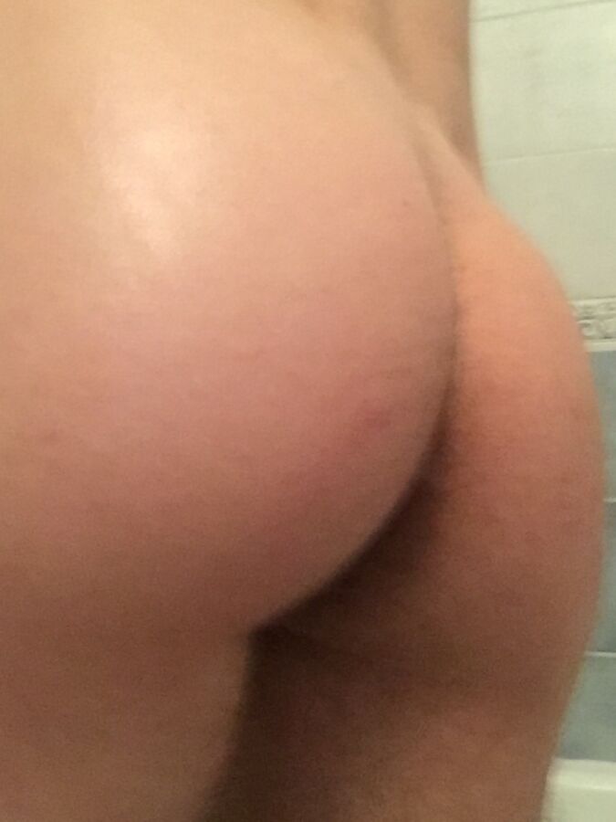 Sissy oiled up sexy ass 2 of 23 pics
