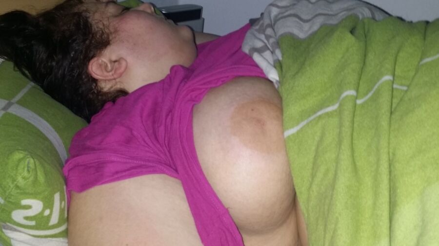 Sleeping Fat Slut Used And Exposed 4 of 23 pics