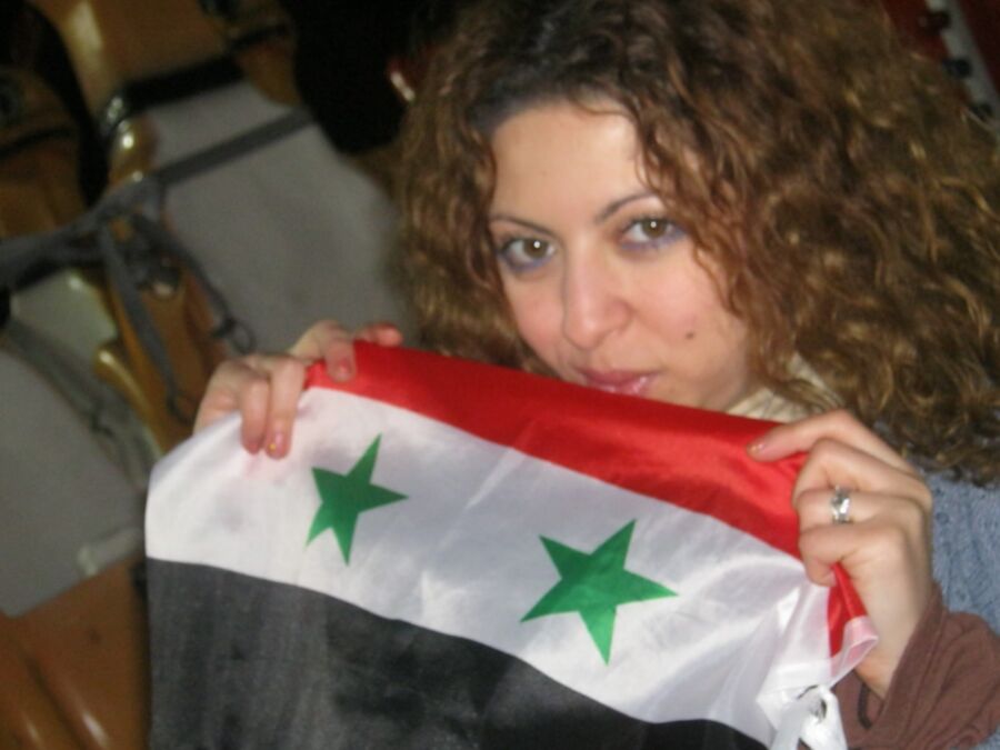 Syrian Hijabi Exhibitionist Rasha from Homs, Syria 3 of 34 pics