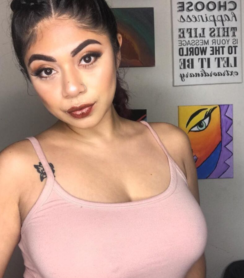 Sexy Latina Jocelyn  1 of 20 pics
