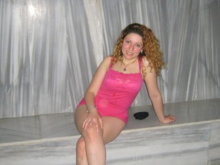 Syrian Hijabi Exhibitionist Rasha from Homs, Syria 9 of 34 pics