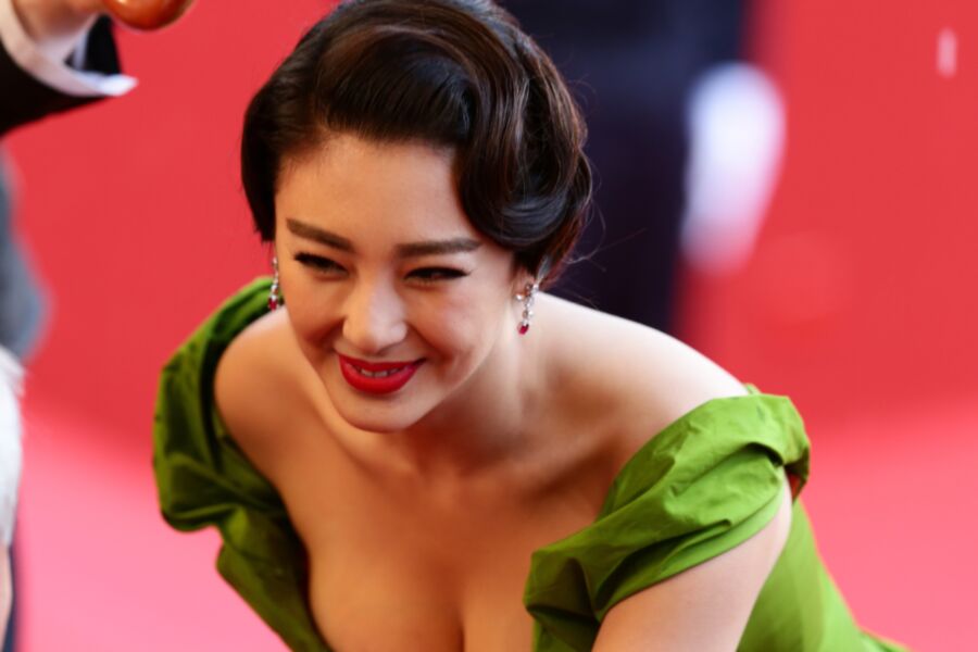 Zhang Yuqi at Premiere of "The Great Gatsby" in Cannes 3 of 18 pics