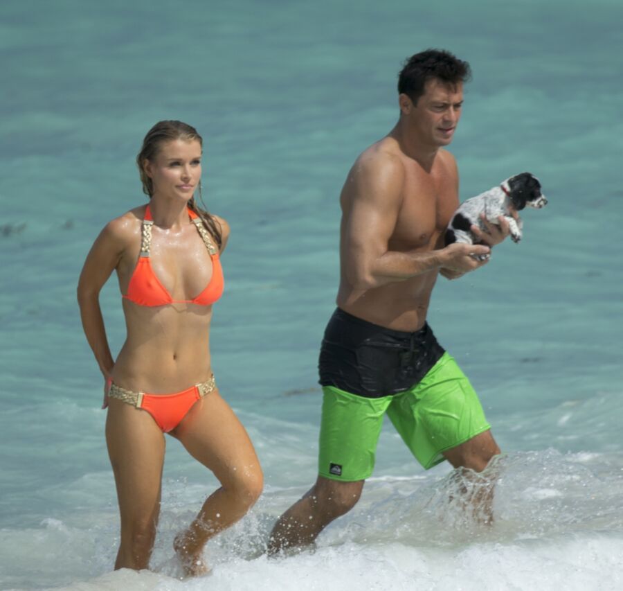 Joanna Krupa in Bikini in Miami Beach 21 of 21 pics