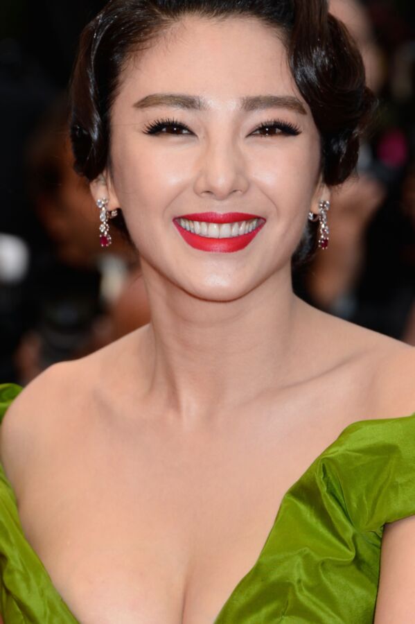 Zhang Yuqi at Premiere of "The Great Gatsby" in Cannes 5 of 18 pics