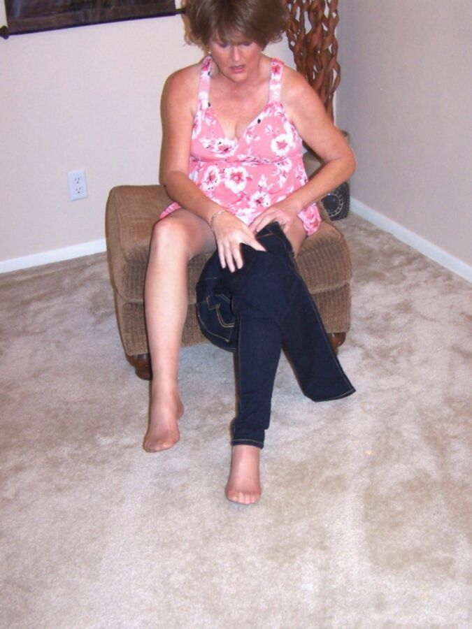 Sensuous and sexy gilf in boots 16 of 73 pics