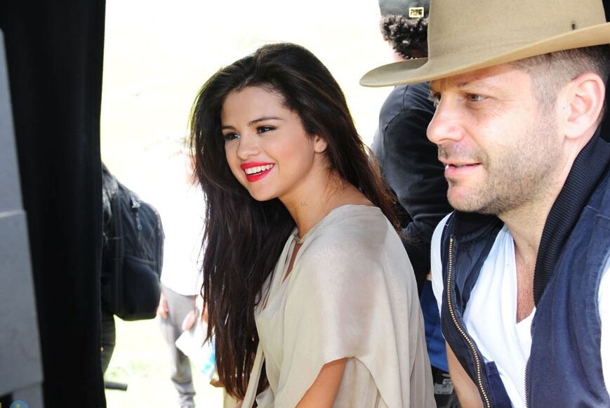 Selena Gomez in "Come and Get it" Filming Pics 9 of 37 pics