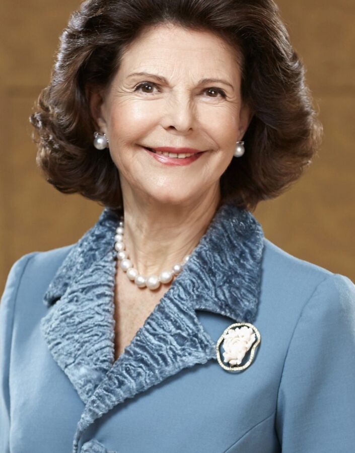 Queen Silvia 11 of 17 pics