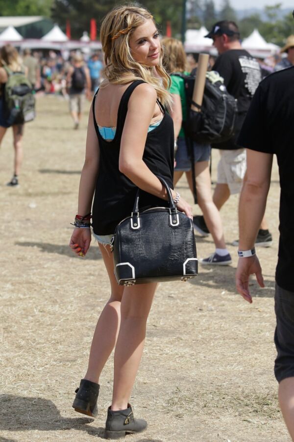 Ashley Benson Leggy in Cutoffs and Tank Top at Festival Bandeau  7 of 11 pics