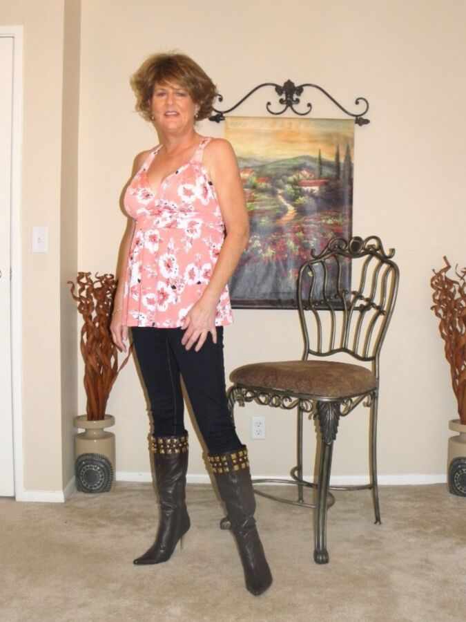 Sensuous and sexy gilf in boots 2 of 73 pics