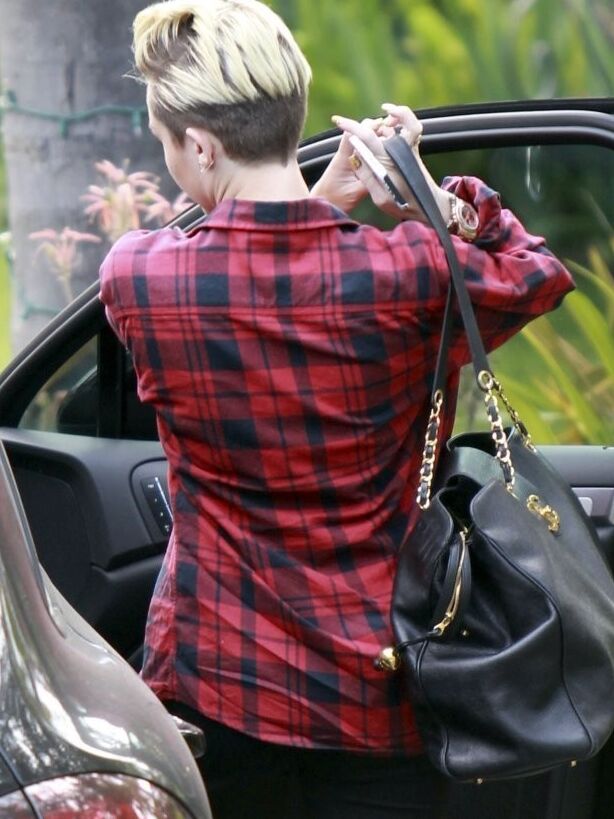 Miley Cyrus Arriving at Hard Work Studio in Los Angeles 1 of 6 pics