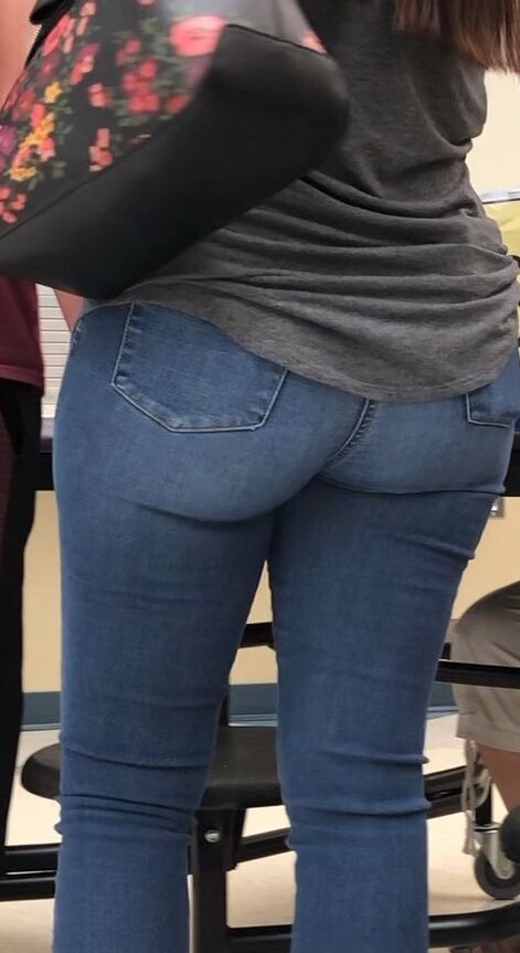 School MILF Booty 2 of 14 pics