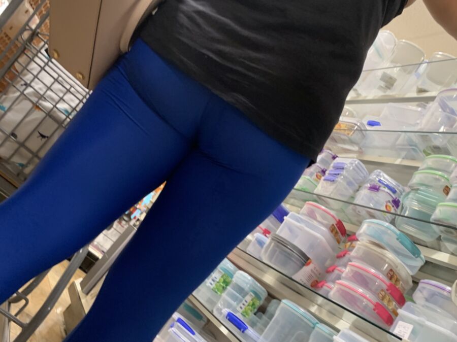 MILF Blue Yoga Pants Bend Over 12 of 12 pics