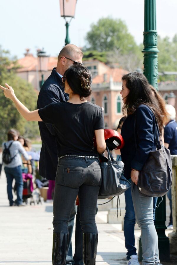 Salma Hayek Booty in Jeans while Out in Venice 1 of 1 pics