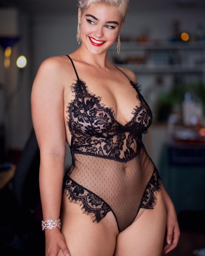 stefania - thick curvy goddess 8 of 57 pics