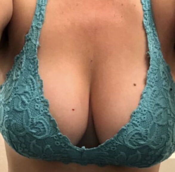 Milf - Dark hair and bras ....toys too  5 of 15 pics