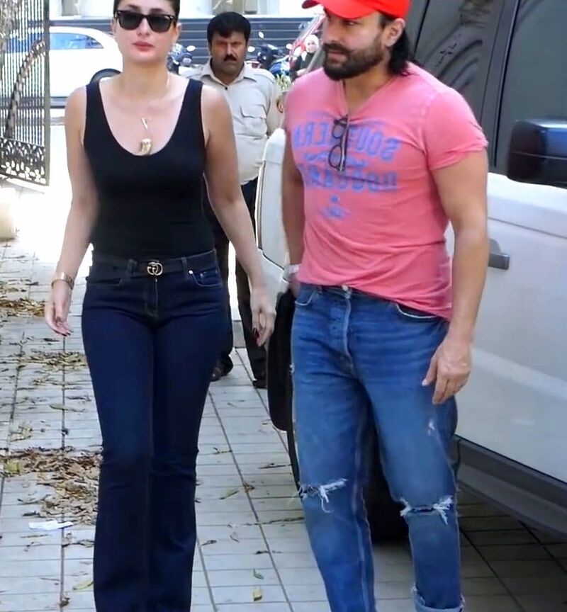 Kareena Kapoor Look Gorgeous in a Black Ganji and Denim Jeans 18 of 28 pics