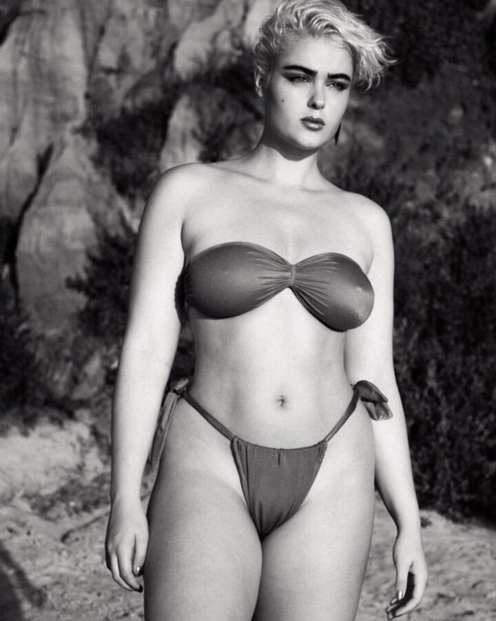 stefania - thick curvy goddess 15 of 57 pics