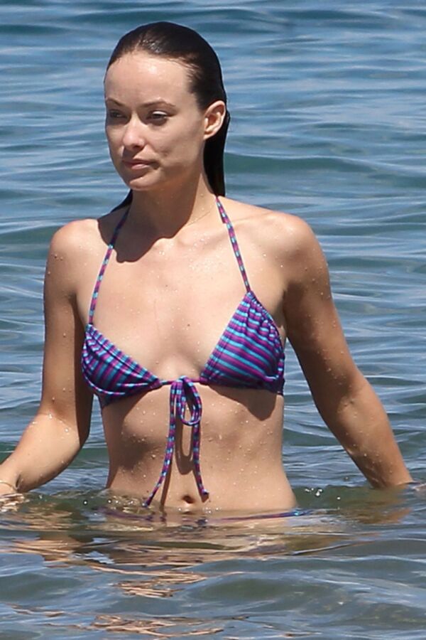 Olivia Wilde Bikini Candids in Hawaii 15 of 19 pics