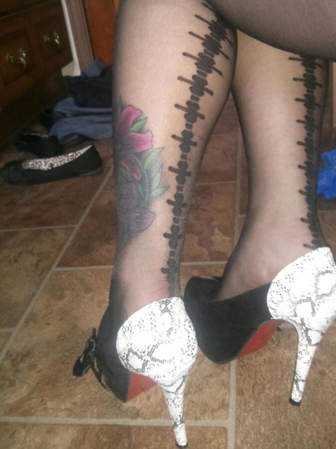 Friends heels n hose 3 of 45 pics