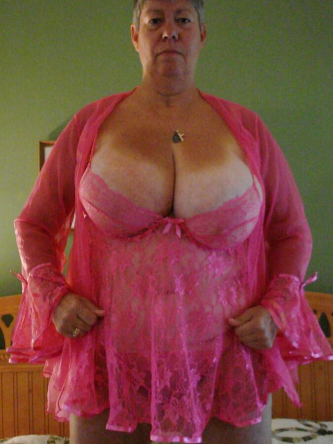 Shorthaired BBW granny with big tits 4 of 32 pics