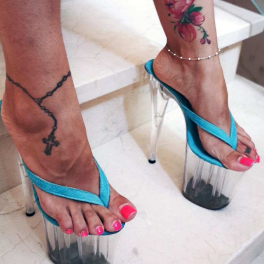 Turquoise/Clear High Heel Platform Thongs (Exclusive) 4 of 8 pics