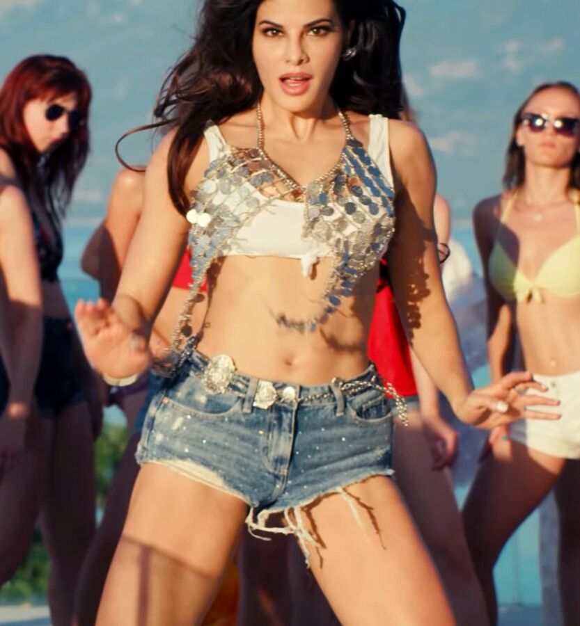 Jacqueline Fernandez - Super Hot Celeb in Item Song from Saaho 12 of 28 pics