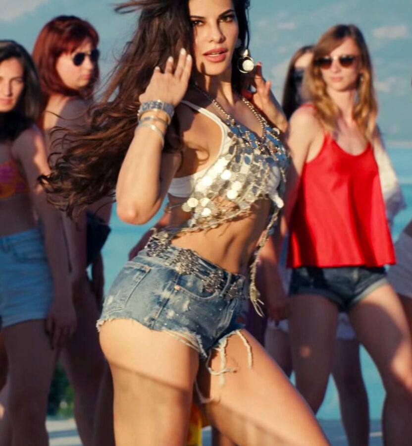 Jacqueline Fernandez - Super Hot Celeb in Item Song from Saaho 11 of 28 pics