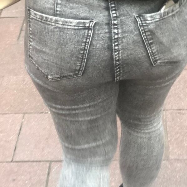 Hit List , Hot Young Dutch TeenAsses in Tight Jeans 17 of 28 pics