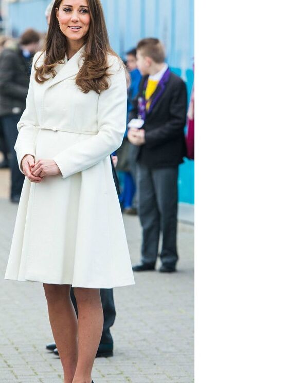prude Kate Middleton in high heels 10 of 37 pics