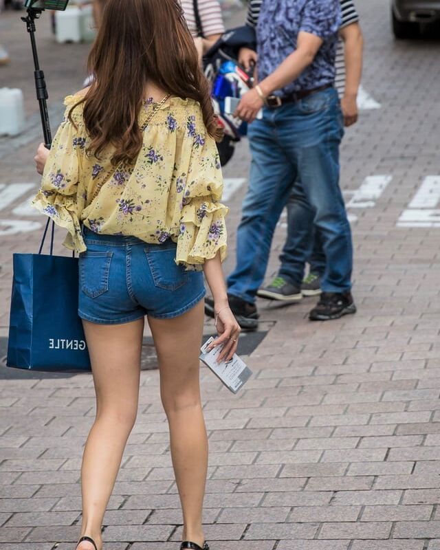 Voyeur: Love watching Asian street ass.... 3 of 60 pics