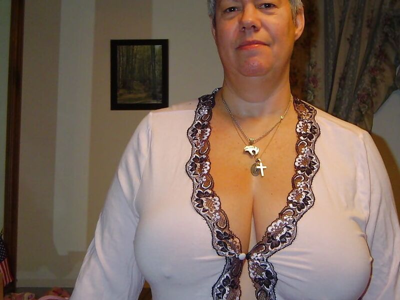 Shorthaired BBW granny with big tits 11 of 32 pics
