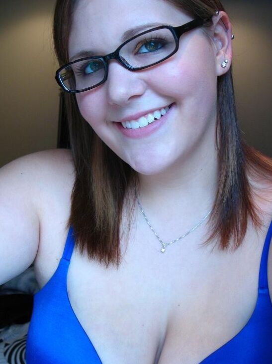 Cute BBW with glasses 4 of 35 pics